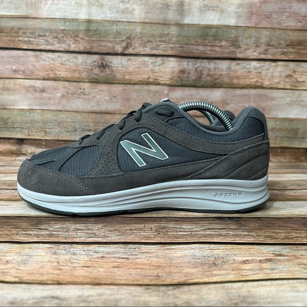 New Balance 877V1 Walking Shoes